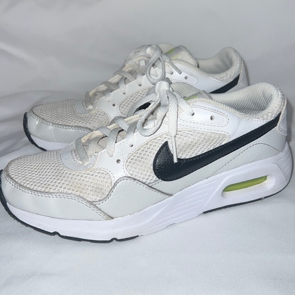 Nike Other - Kids Nike Air Max size 4.5 white